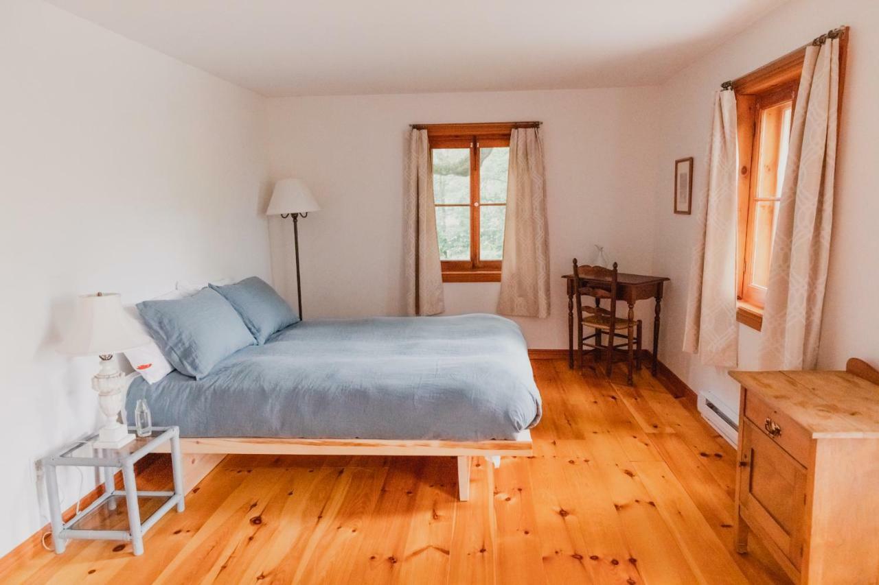 فندق Le Triangle De L'Ile Saint-Laurent-de-l'ile d'Orleans المظهر الخارجي الصورة