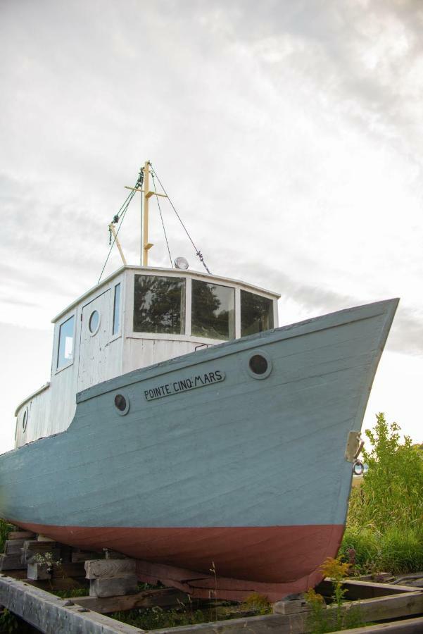 فندق Le Triangle De L'Ile Saint-Laurent-de-l'ile d'Orleans المظهر الخارجي الصورة