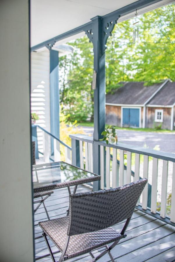 فندق Le Triangle De L'Ile Saint-Laurent-de-l'ile d'Orleans المظهر الخارجي الصورة